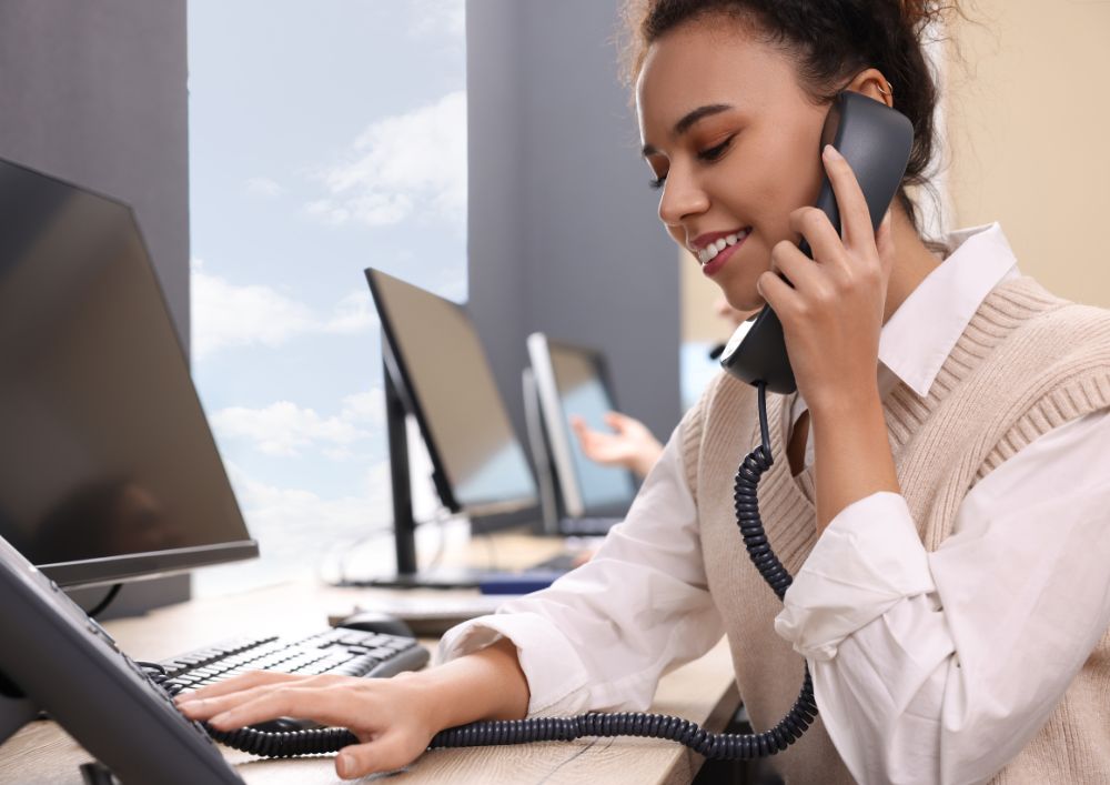 femme au téléphone